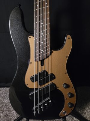 Dingwall SP1, Metallic Black, 5-String, IE250101239<br><br>Sold