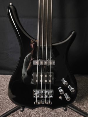 Warwick RockBass Infinity, Fretless<br>Solid Black High Polish<br><br>In Stock