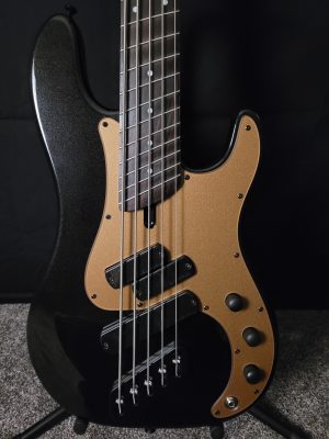 Dingwall SP1, Metallic Black, 5-String<br><br>In Stock