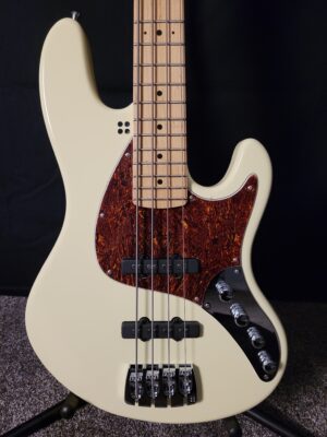 Sandberg California II TT, Greenline, Short Scale, Cream<br><br> In Stock