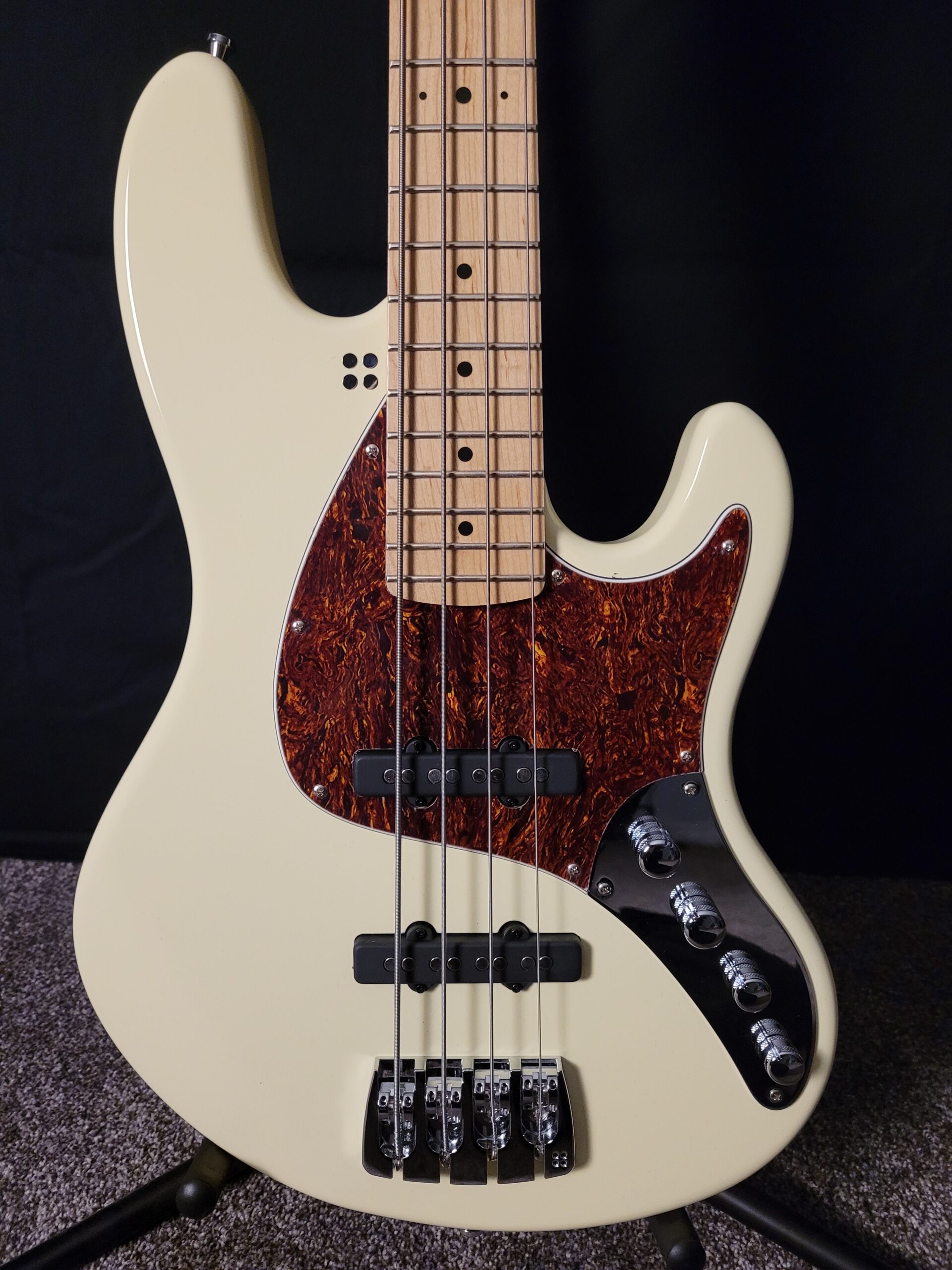 Sandberg California II TT, Greenline, Short Scale, Cream<br><br> In Stock